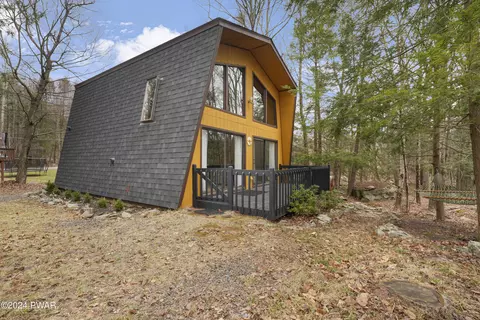 1907 E Lakeview Dr, Lake Ariel, PA 18436