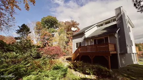 290 Marcel Dr, Dingmans Ferry, PA 18328