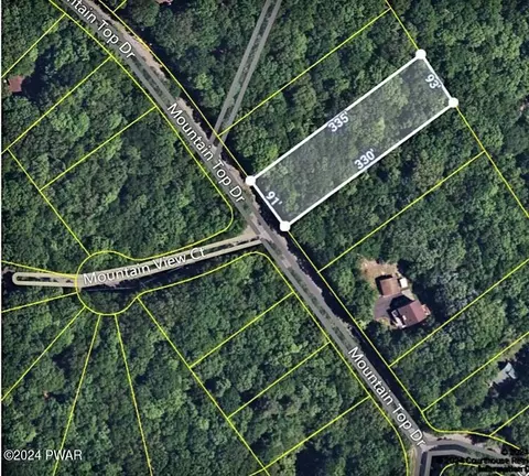73 Stone Dr, Hawley, PA 18428