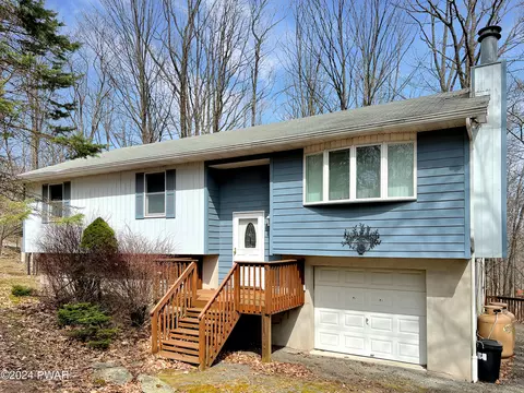 1012 Star View Ter, Lake Ariel, PA 18436