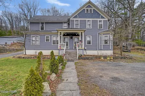 764 Texas Palmyra Hwy, Hawley, PA 18428