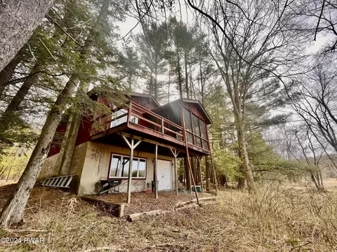 101 Brookfield Rd, Lake Ariel, PA 18436