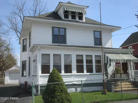 204 Avenue I, Matamoras, PA 18336