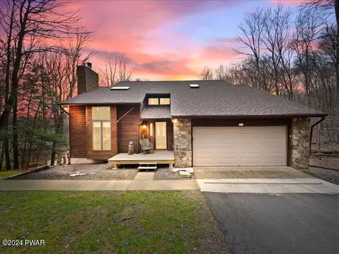 1 White Pine Cir, Lake Ariel, PA 18436
