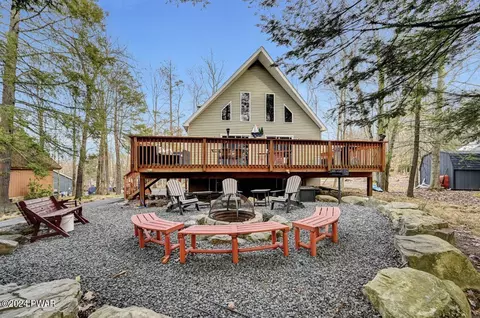 1159 Aquarius Dr, Lake Ariel, PA 18436
