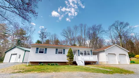 114 Laurel Valley Ct, Shohola, PA 18458