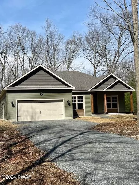 106 Griff Ct, Milford, PA 18337