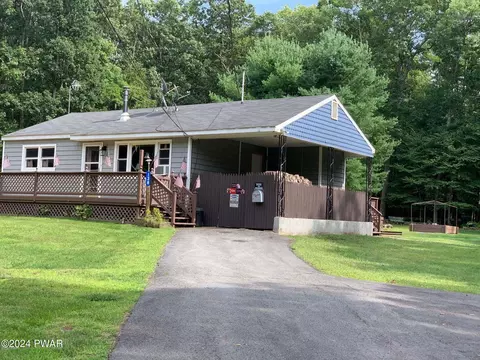 138 Winfield Rd, Hawley, PA 18428
