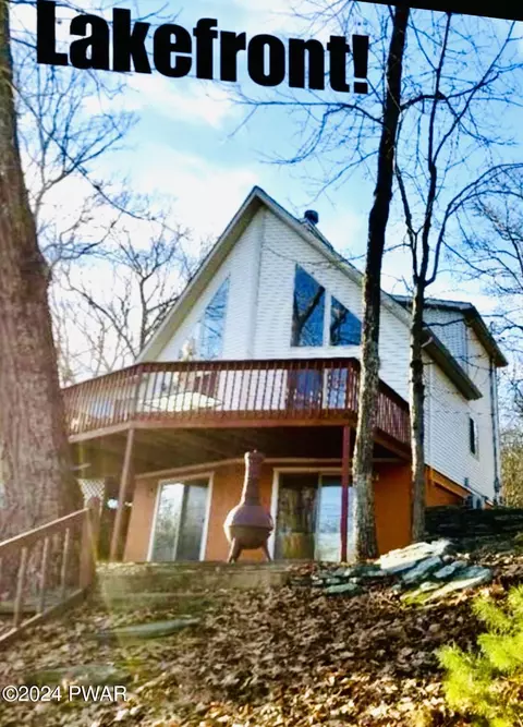 153 Lakewood Dr, Dingmans Ferry, PA 18328