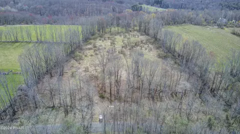 48 Altemier Rd, Lake Ariel, PA 18436