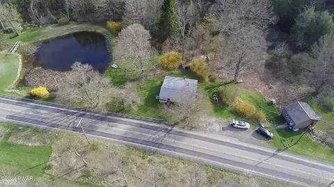 305 E Sterling Rd, Newfoundland, PA 18445