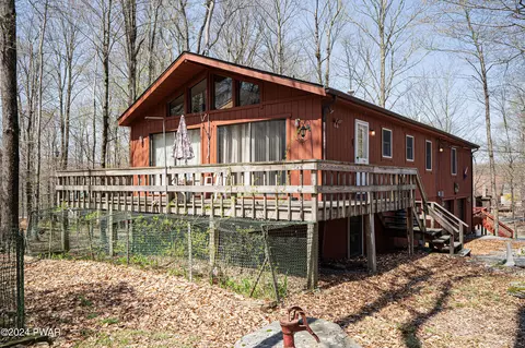 1003 Lotus Ter, Lake Ariel, PA 18436