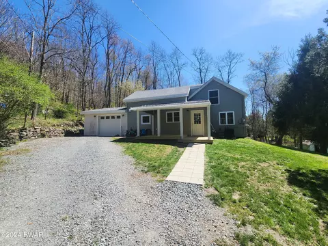 23 Warren Hts, Honesdale, PA 18431
