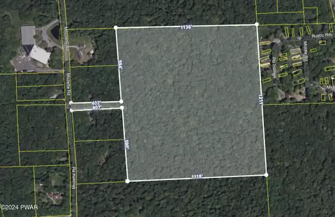 Deesch Road, Greentown, PA 18426