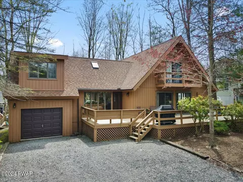 1157 Aquarius Dr, Lake Ariel, PA 18436