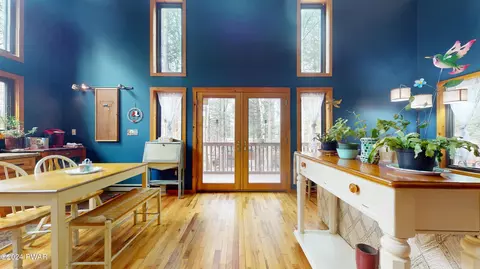 206 Black Bear Rd, Lake Ariel, PA 18436