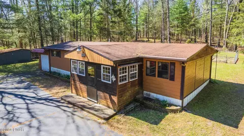 752 Blooming Grove Rd, Tafton, PA 18464