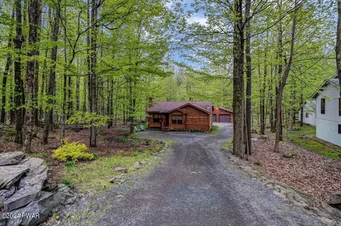 345 Chestnuthill Dr, Lake Ariel, PA 18436