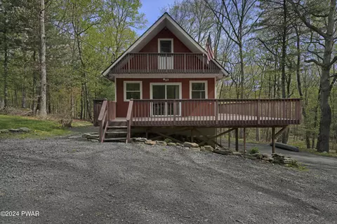 117 Willow Dell Dr, Dingmans Ferry, PA 18328