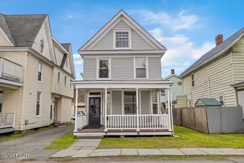 406 River St, Hawley, PA 18428