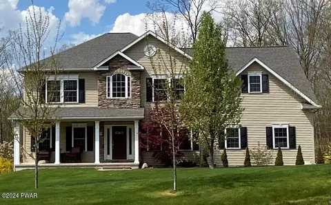 355 Summit Woods Rd, Roaring Brook Township, PA 18444