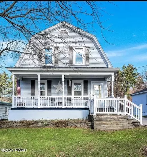 253 South St, Waymart, PA 18472