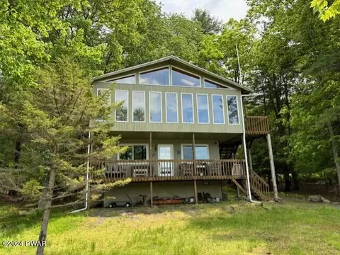 154 Marcel Dr, Dingmans Ferry, PA 18328 photo 4