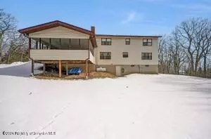 820 Forest Rd, Jefferson Township, PA 18436