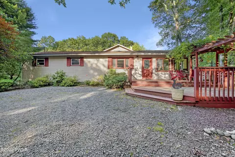 188 Nitche Rd, Shohola, PA 18458