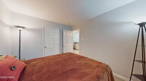 190 Westfall Dr, Dingmans Ferry, PA 18328 photo 14