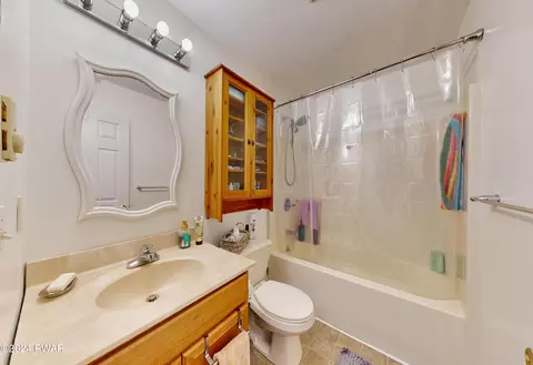 190 Westfall Dr, Dingmans Ferry, PA 18328 photo 15