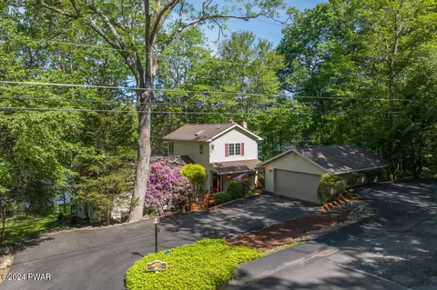 108 Lake Shore Rd, Shohola, PA 18458