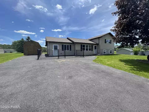 32 2 Nd St, Beach Lake, PA 18405