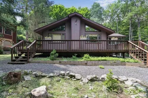 143 Oak Cir, Lake Ariel, PA 18436