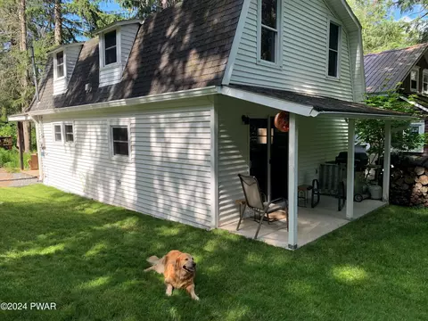 109 Park Ave, Greentown, PA 18426