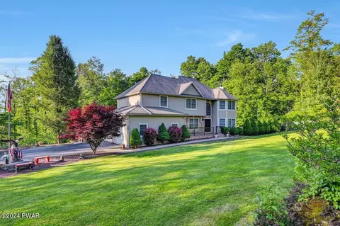 235 Edgefield Rd, Lake Ariel, PA 18436