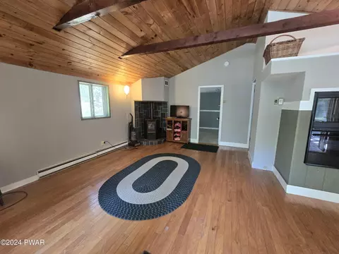 135 Beech Rd, Dingmans Ferry, PA 18328 photo 11