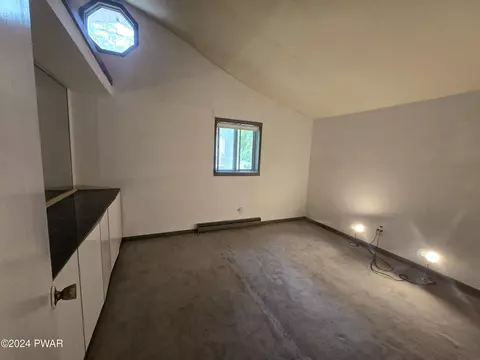 135 Beech Rd, Dingmans Ferry, PA 18328 photo 14