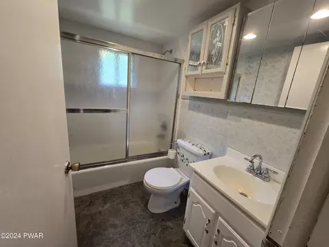 135 Beech Rd, Dingmans Ferry, PA 18328 photo 16