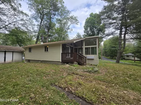 135 Beech Rd, Dingmans Ferry, PA 18328 photo 4