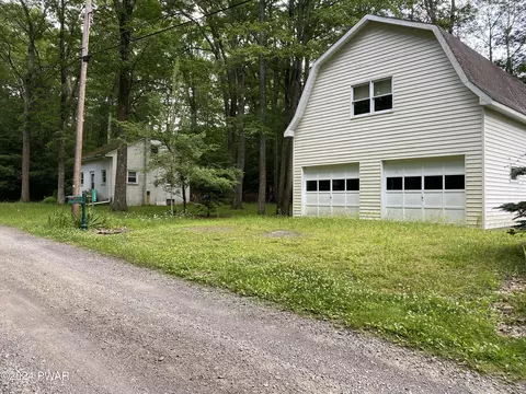 155 Perry Rd, Greentown, PA 18426