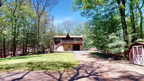 210 Westfall Dr, Dingmans Ferry, PA 18328