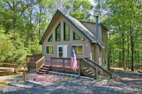 119 Fairview Dr, Dingmans Ferry, PA 18328