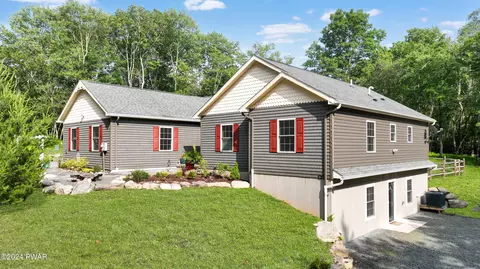 128 Winding Brook Dr, Shohola, PA 18458