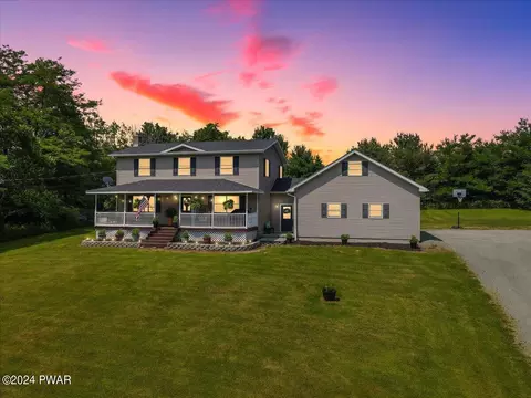 381 Spinner Rd, Honesdale, PA 18431