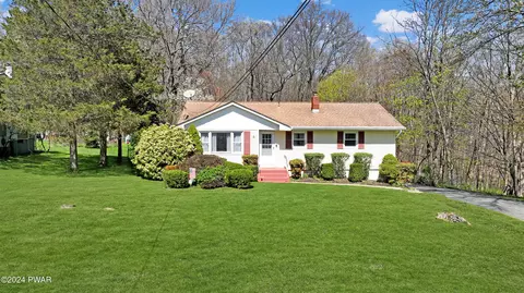 72 Creeden Dr, Middletown, NY 10940