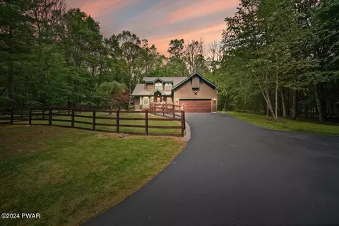 134 School House Dr, Milford, PA 18337