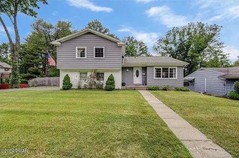 18 Elizabeth Ave, Honesdale, PA 18431