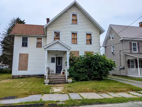 1214 Dyberry Pl, Honesdale, PA 18431