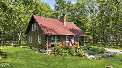 415 Sawkill Rd, Milford, PA 18337